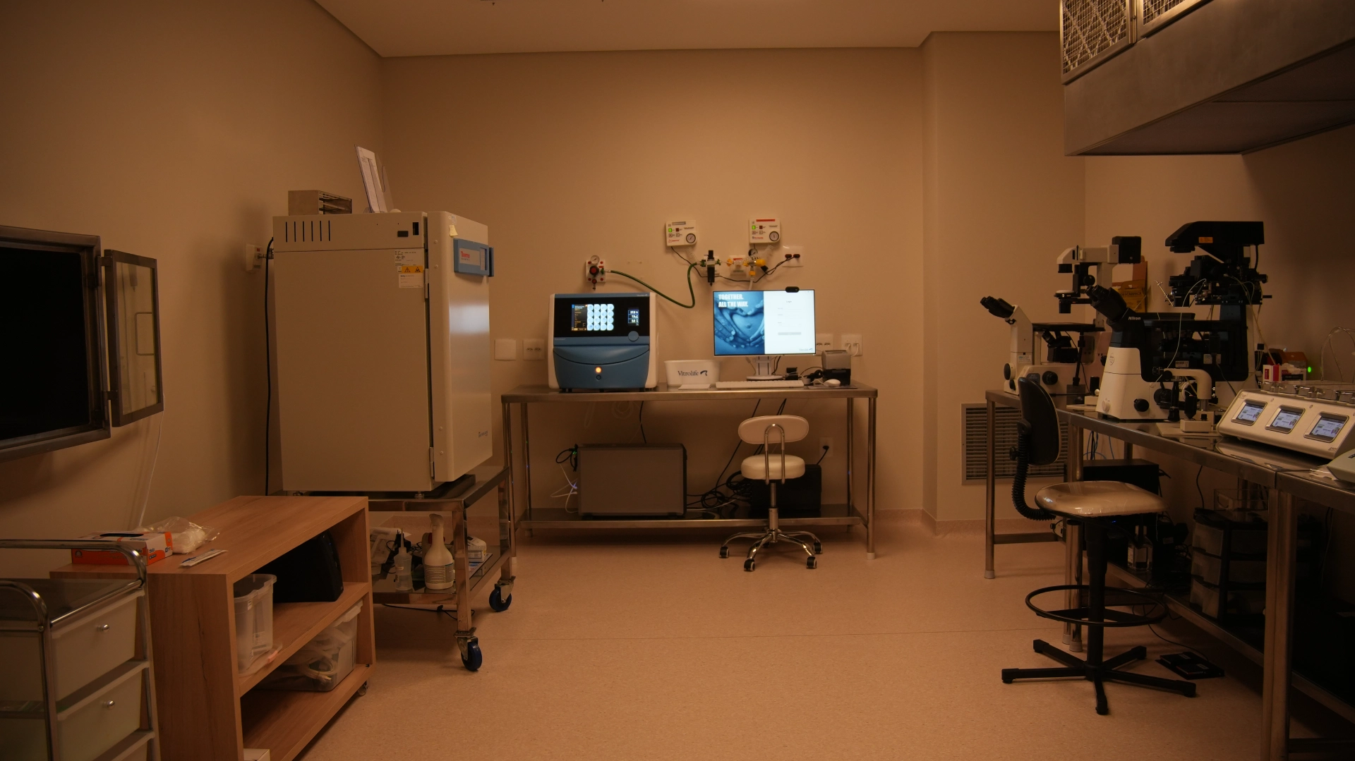 Laboratório de Reprodução Assistida (FIV)